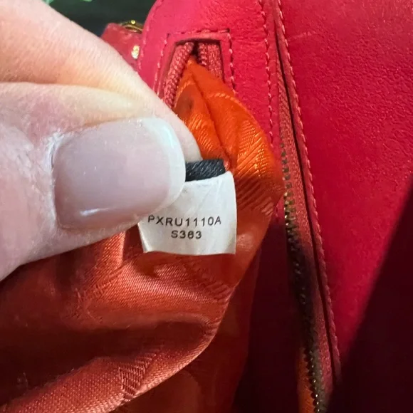 Kate Spade Fuchia / hot pink hand bag leather - Picture 5 of 15